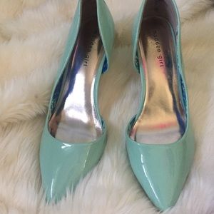 Mint Madden Girl pumps size 10